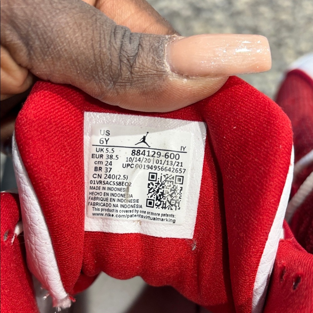 Jordan Kids Sneakers in Red and White - Picture 9 of 16